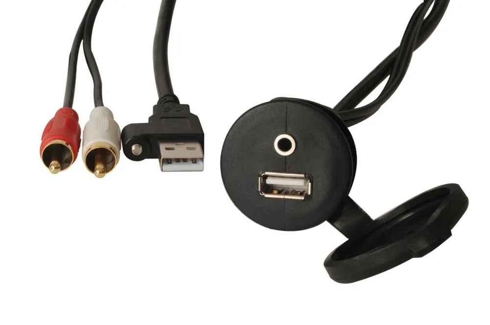 USB / AUX Verlängerung mit Einbaubuchse - Jetzt sichern